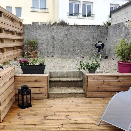Joli Avec Jardin-terrasse Prive Apartment Brest